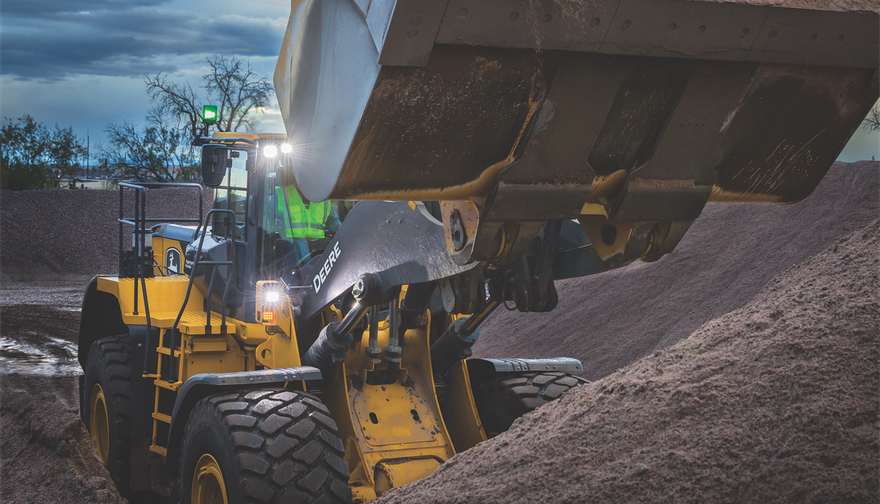 John Deere Rolls Out Powerful L-Series Wheel Loaders